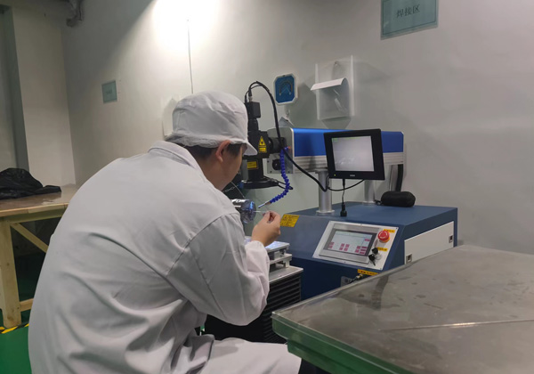 實(shí)驗(yàn)室三